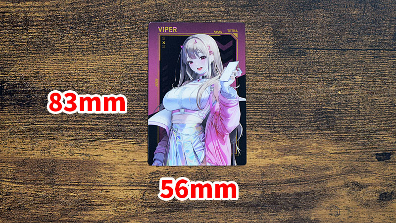 勝利の女神：NIKKE ウエハース　カード　サイズ　大きさ